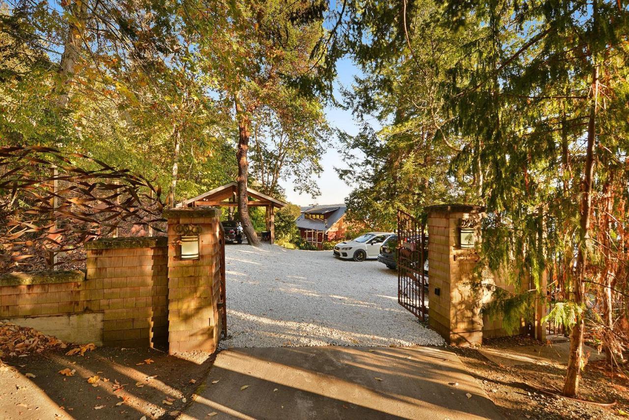 Salishan Tree House Suite Cowichan Bay Exterior photo